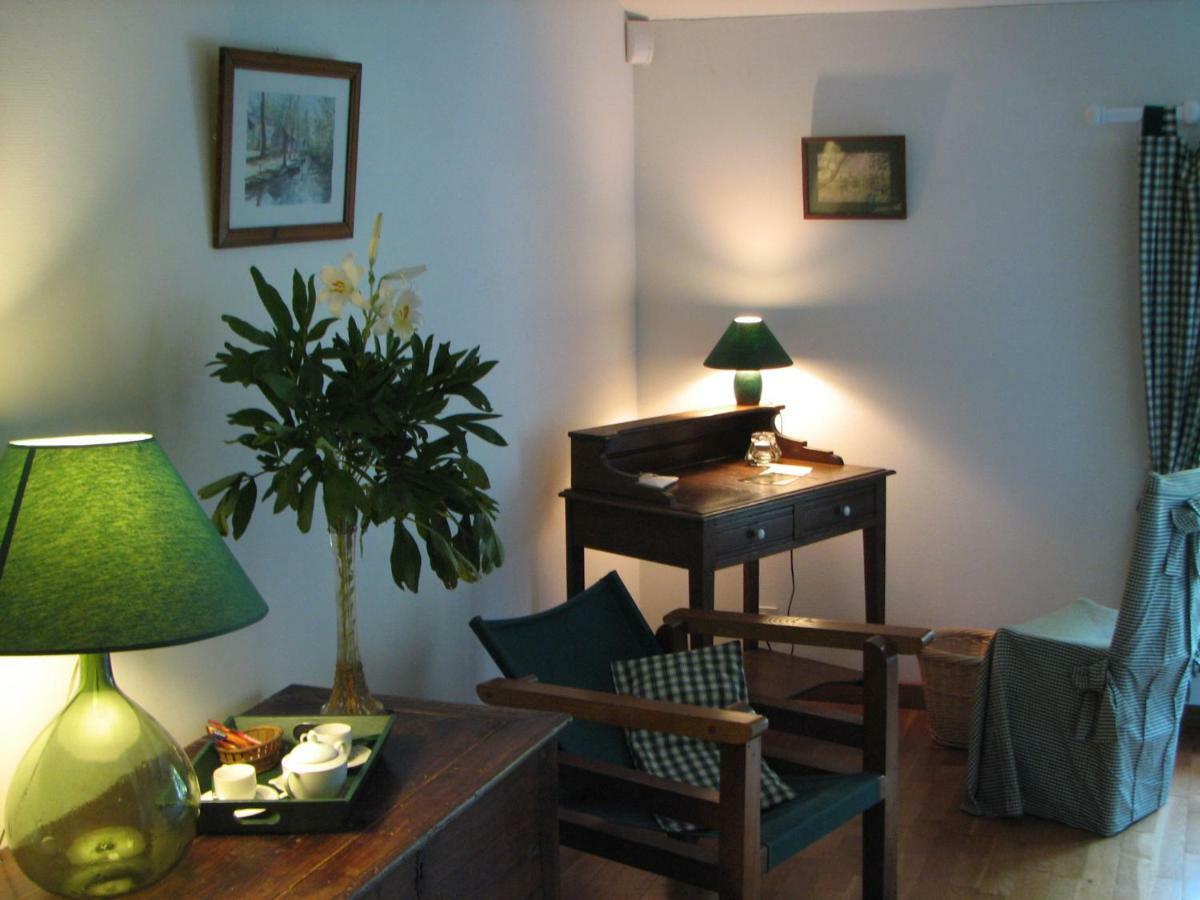 Bed and Breakfast Le Petit Massigny Les Velluire-sur-Vendee Exterior foto