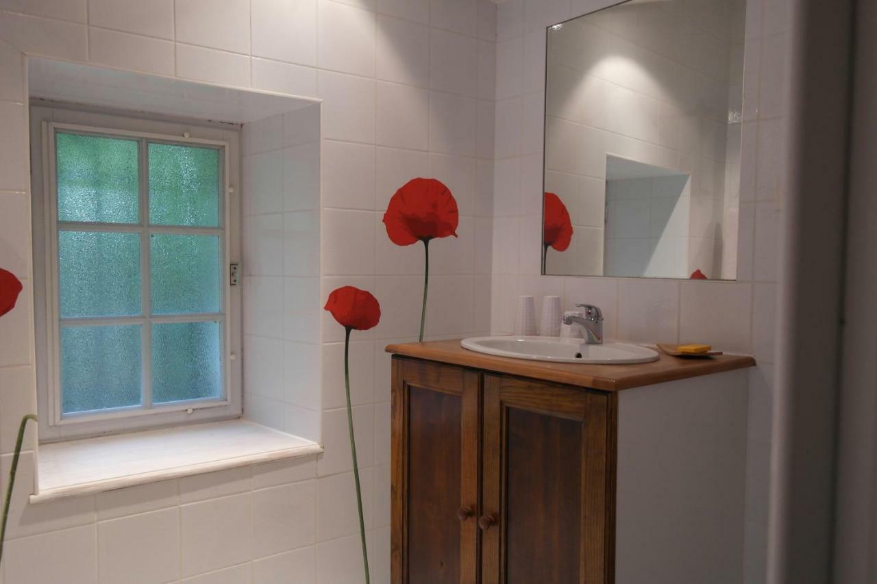 Bed and Breakfast Le Petit Massigny Les Velluire-sur-Vendee Exterior foto