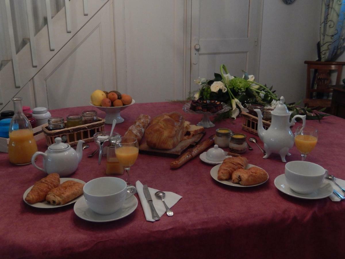Bed and Breakfast Le Petit Massigny Les Velluire-sur-Vendee Exterior foto