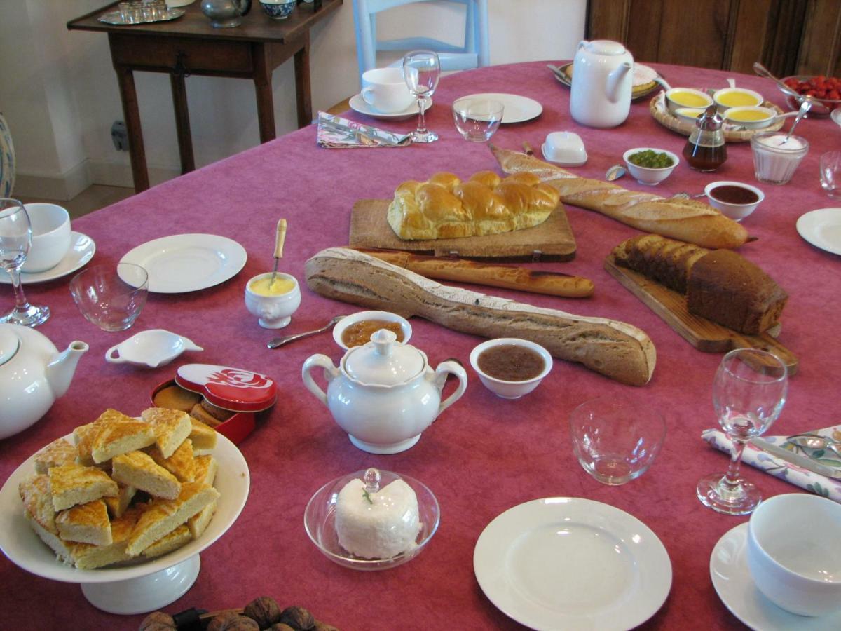 Bed and Breakfast Le Petit Massigny Les Velluire-sur-Vendee Exterior foto