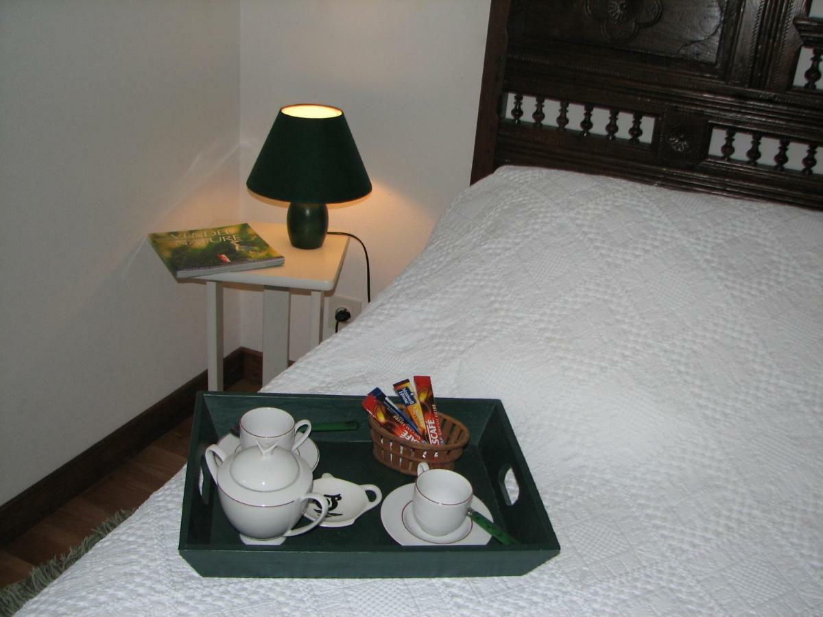 Bed and Breakfast Le Petit Massigny Les Velluire-sur-Vendee Exterior foto